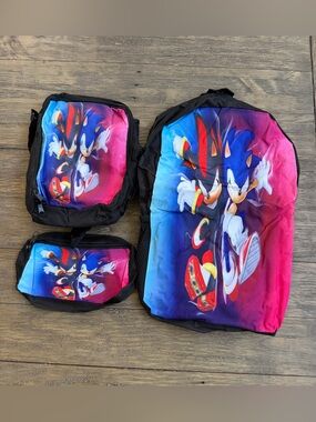 Sonic the 3pc Backpack Set
New in sealed package